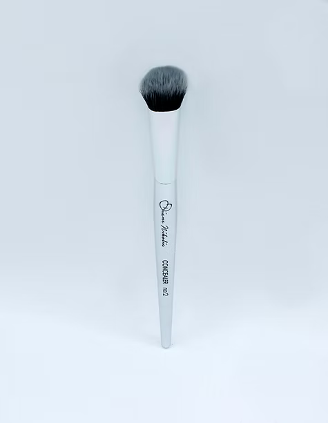 02. Concealer Brush