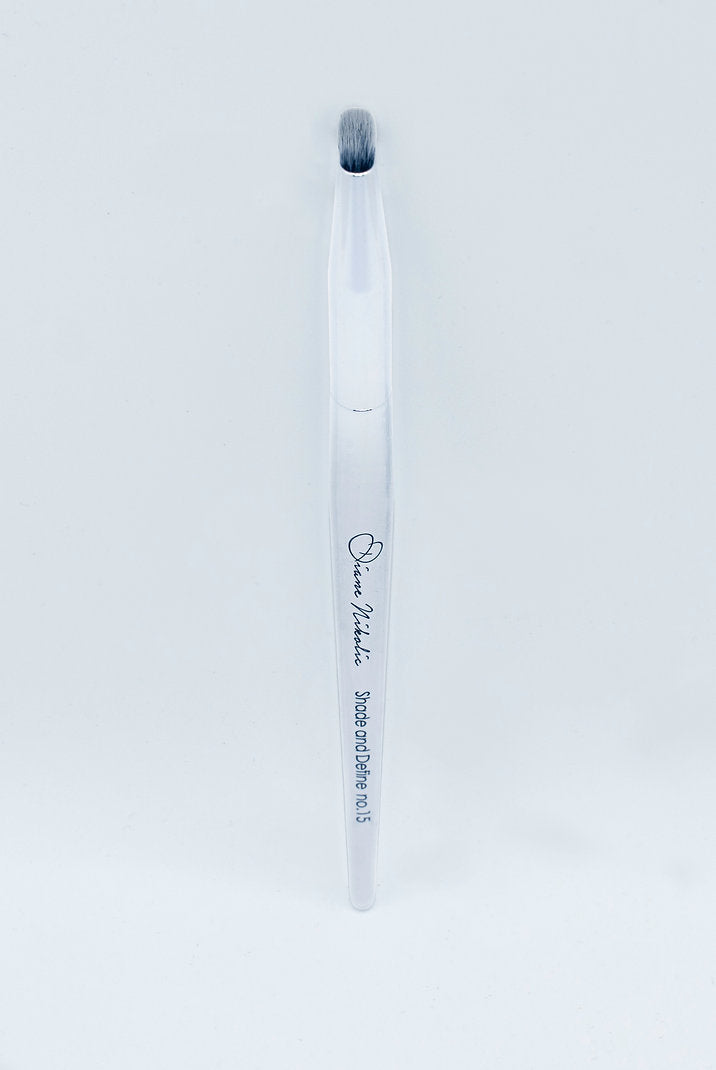 15. Shade & Define Brush