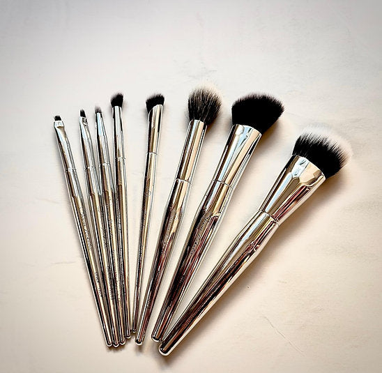 Diane Nikolic Brush Set - The New Edition