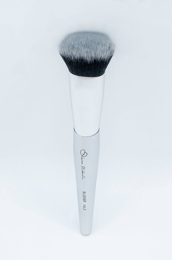 05. Blusher Brush