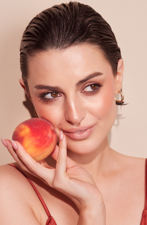 Paese GET THE GLOW LOOK Multi-function Illuminating Face Cream
