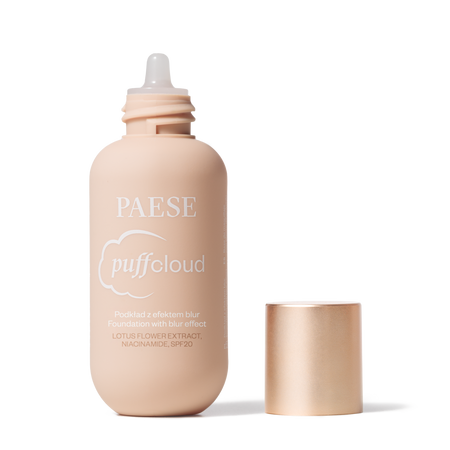 Paese PUFF CLOUD Foundation with blur effect